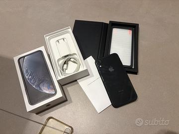 iPhone XR nero 64 GB
