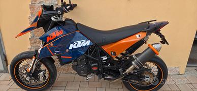 KTM 690 Supermoto