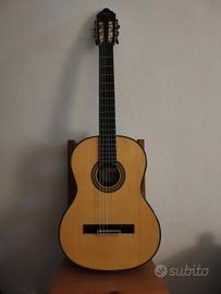 Chitarra Valencia revisionata