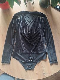 Body in velluto con accessori