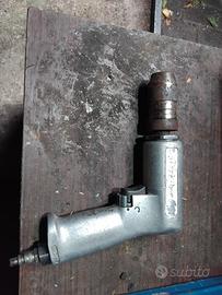 Trapano ad aria pneumatico