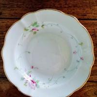 Piattino in porcellana Limoges,Francia. Colore bia