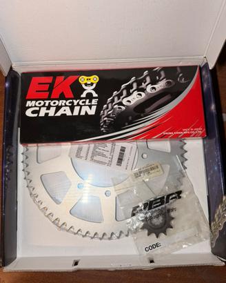 Kit catena,corona e pignone hm50