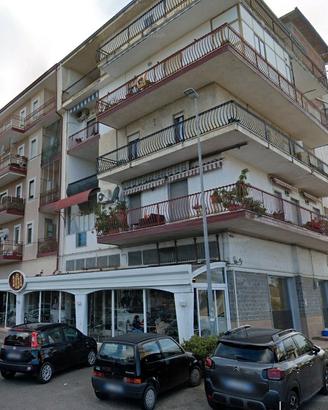 Magazzino uso deposito
