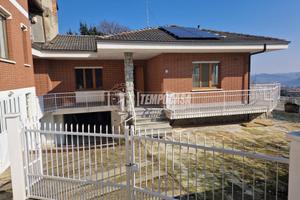 CASA RISTRUTTURATA CON TERRAZZO PANORAMICO - GOVON