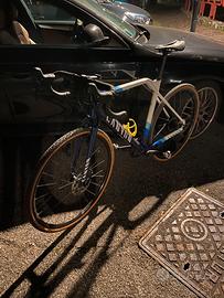 Canyon inflite CF SL6