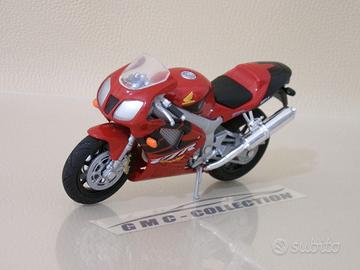 Honda 1000 VTR Spi 2005 Rosso Red Moto Welly 1/18