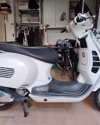 Vespa GTS Super 300