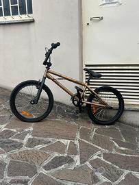 BMX  bTwin da ragazzo/adulto