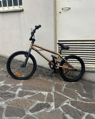 BMX  bTwin da ragazzo/adulto
