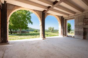Rustico / Casale di 712 m² con più di 5 locali a S