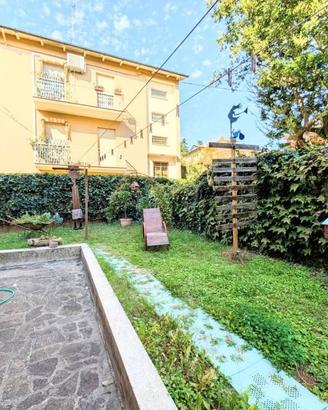 Villa di 237 m² con più di 5 locali e box auto dop