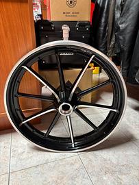 cerchione anteriore breakout