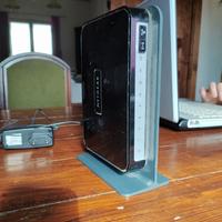 Modem Netgear DGN2200