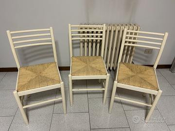 Sedie legno e paglia