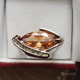 Anello e orecchini bigiotteria chic 