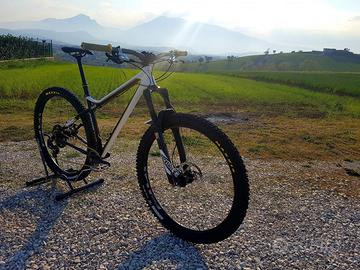 Production Privee Shan Gt 29” Front Acciaio