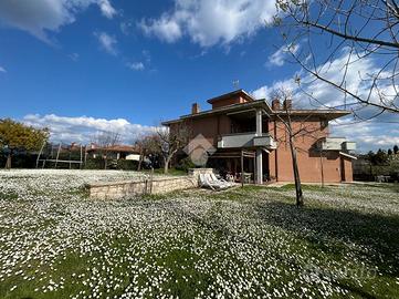 VILLA SINGOLA A MONTECASTRILLI