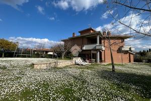 VILLA SINGOLA A MONTECASTRILLI
