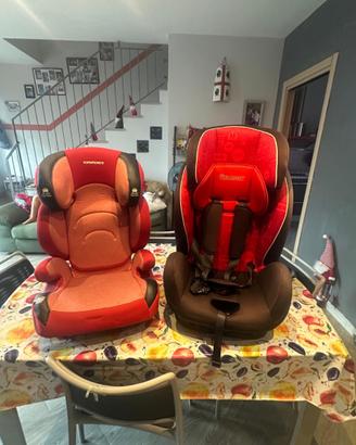 due sggiolini auto isofix