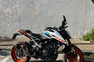 KTM DUKE 125 2023