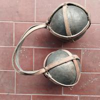 2 BOCCE IN METALLO con legaccio-VINTAGE-USATE