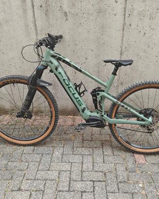 E-MTB Focus Thron2 6.9 05/2021 3.600 km  Taglia L