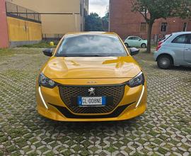 Peugeot 208 motore elettrico 136 CV 5 porte Active