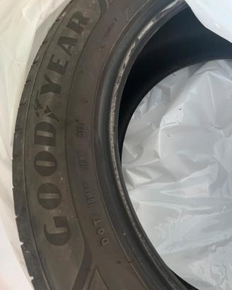 Pneumatici Goodyear efficeient grip performance