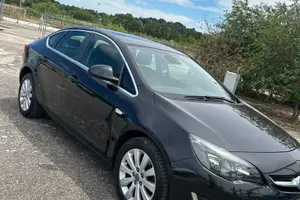 OPEL ASTRA COSMO 1.6CDTI UNICO PROPRIETARIO