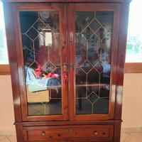 Mobile antico vetrina