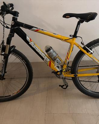 Bicicletta Diamondback