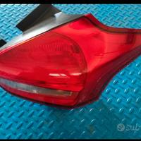 faro posteriore focus