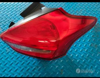 faro posteriore focus