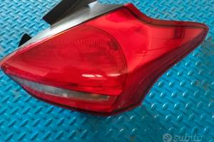 faro posteriore focus