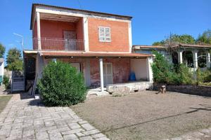 Villa di 120 m² con 4 locali a Castel Volturno