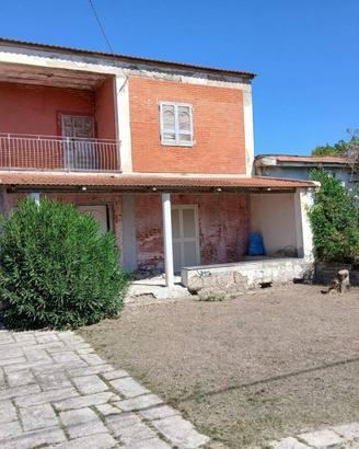 Villa di 120 m² con 4 locali a Castel Volturno