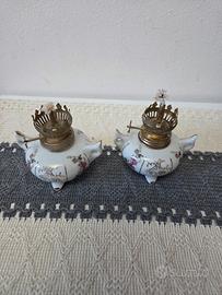 Coppia lampade a petrolio in porcellana vintage