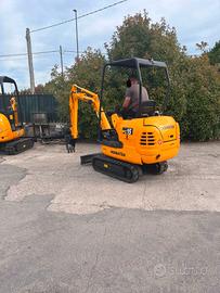 E299-ESCAVATORE KOMATSU PC15