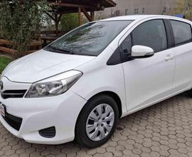 TOYOTA Yaris 1.0 5P, Lounge PER NEOPATENTATI