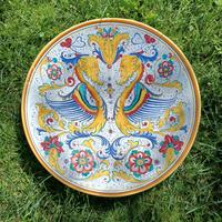 Piatto in maiolica Deruta SAMBUCO Raffaellesco