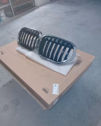 BMW X1 GRIGLIA ANTER F48 2021 RESTAYL ORIGIN NUOVA