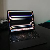 iPad pro 13" M4 + magic keyboard 
