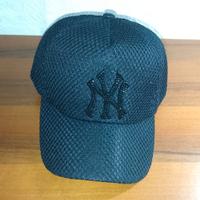 Berretto con visiera nero da donna