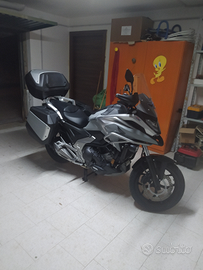 Honda NC 750x DCT Full Optional 4.500 km