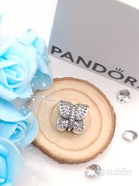 Charm originale pandora Farfalla con zirconi 