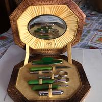 ANTICA TOILETTE DA VIAGGIO IN PAPIER MACHE