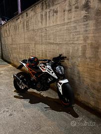 KTM DUKE 125