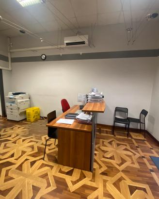 Scrivania reception ufficio