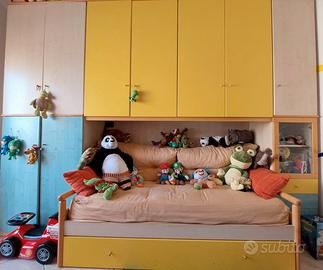 Cameretta a ponte con scrivania 